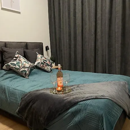 Zlota Winda Tuwima Apartment *